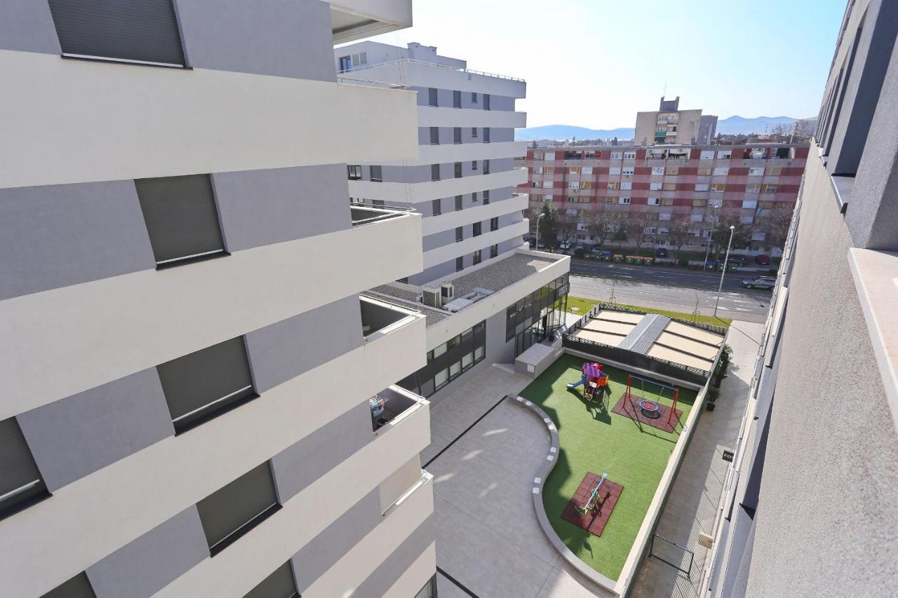 Apartments Luna With Free Parking Zadar Bagian luar foto